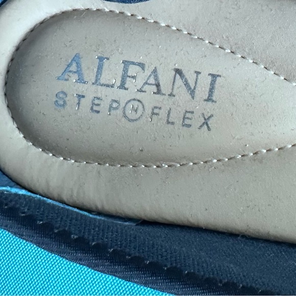 ALFANI StepFlex Navy Blue! Never worn!!! Great Price! - Picture 3 of 5